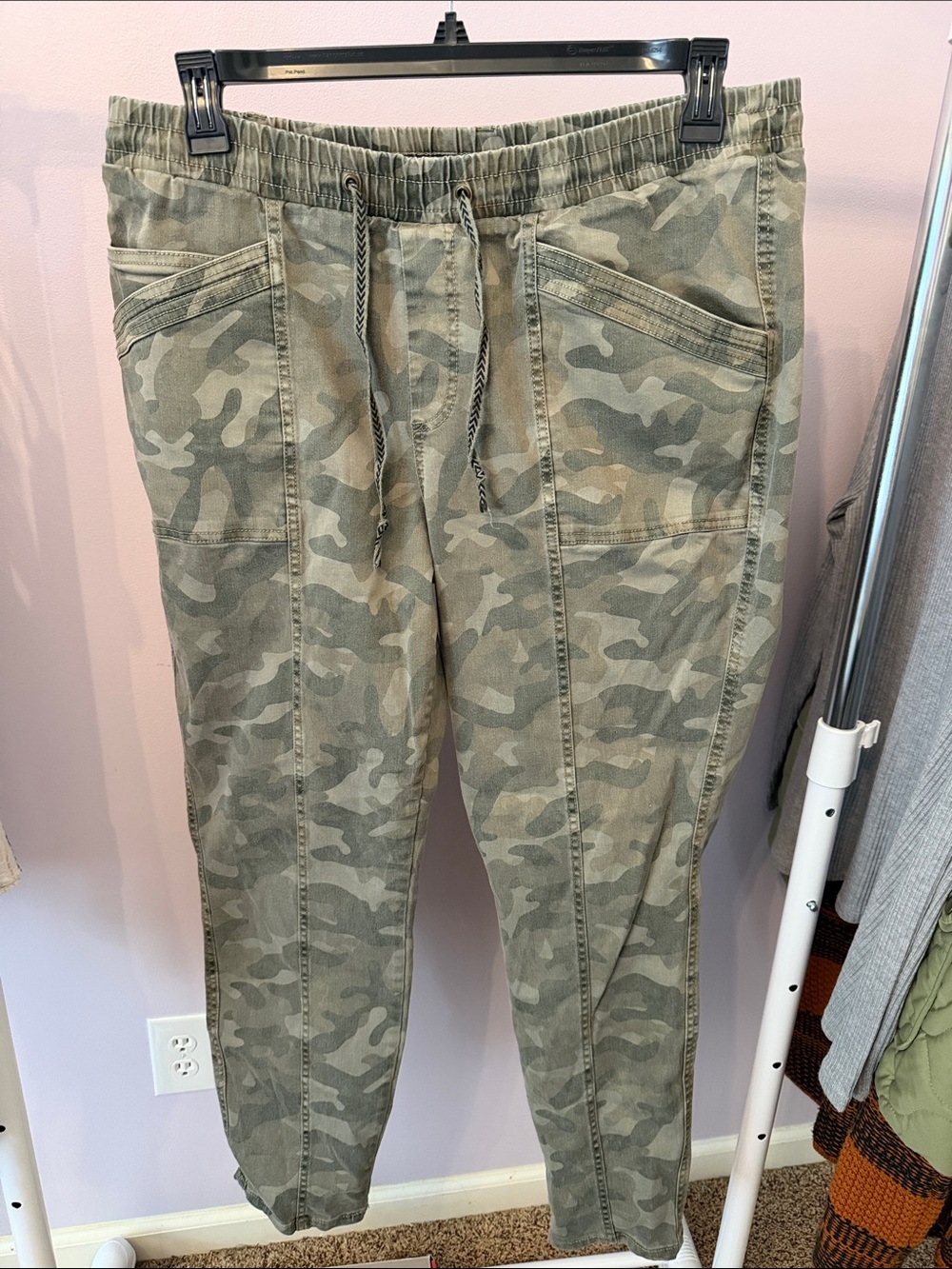 Maurices Women's Olive Camo Cargo Joggers